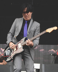 Troy Van Leeuwen - Queens of the Stone Age, A Perfect Circle